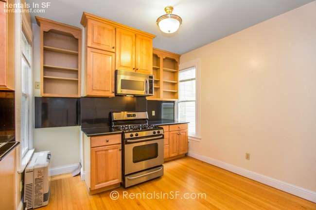 Building Photo - Beautiful Pet Friendly Flat near in NOPA!