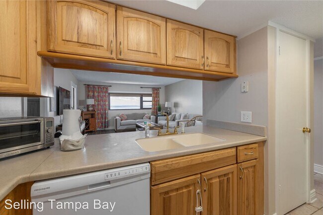 Building Photo - 4141 Bayshore Blvd