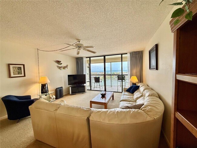 Foto del edificio - 9525 Blind Pass Rd