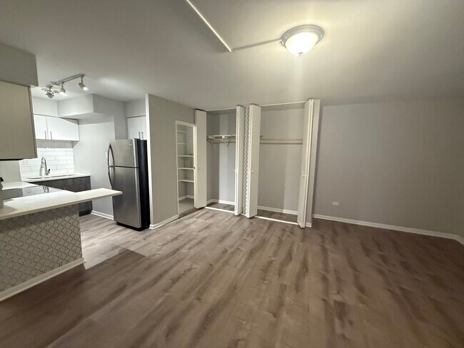 Foto del edificio - 744 W Gordon Terrace