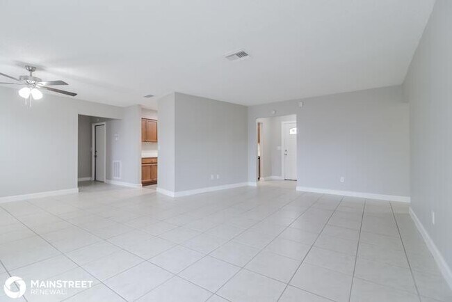 Building Photo - 2832 English Dr, Deltona, FL 32738
