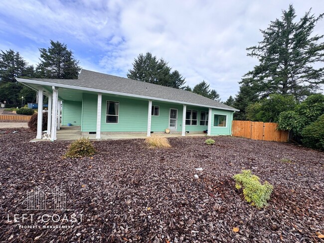 Foto del edificio - 5469 NE Voyage Ave