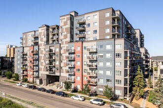 Building Photo - District 121