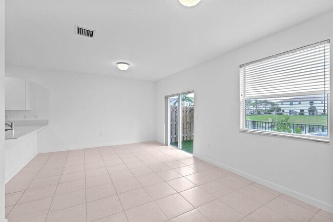 Foto del edificio - 5515 NW 27th St