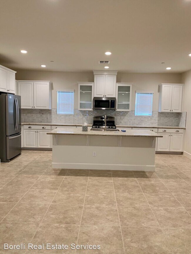Building Photo - 2 br, 2 bath House - 521 Betten Ct.