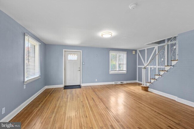 Foto del edificio - 816 Laurel Rd