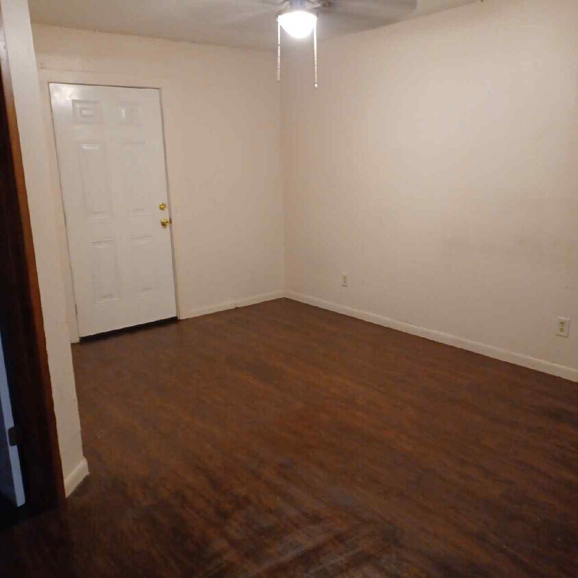 Foto del edificio - 401 Kennon Ln