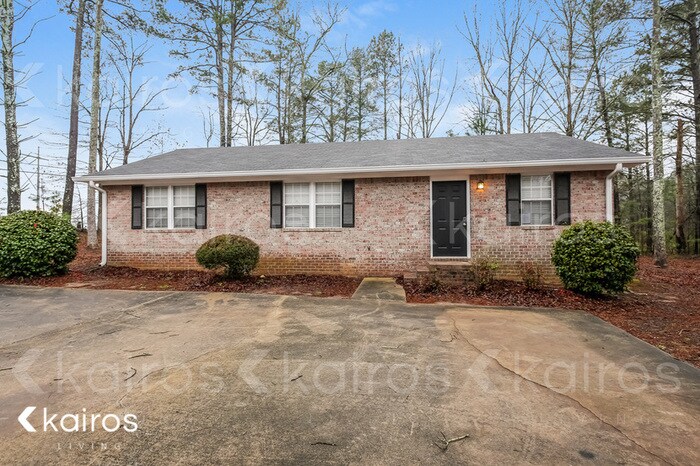 Primary Photo - 101 Beaver Pointe Dr.