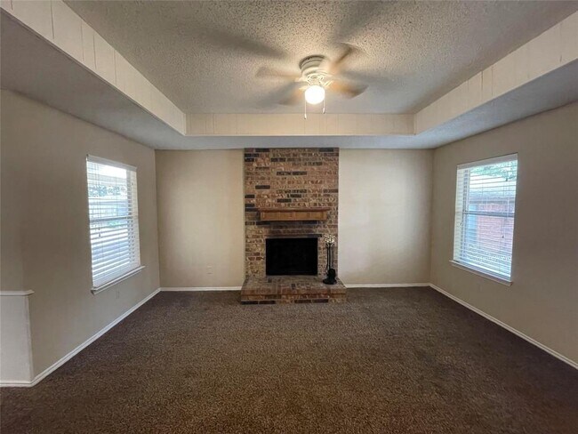 Building Photo - 2408 Miguel Ln