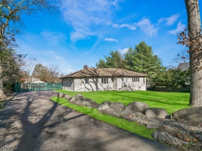 Building Photo - 419 Ratzer Rd