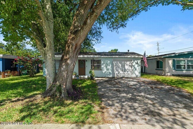 Building Photo - 2608 Anastasia Dr
