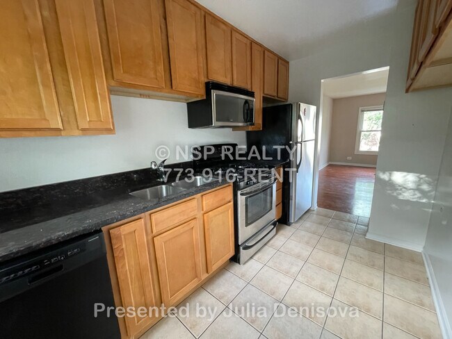 Foto del edificio - 1183 Deerfield Rd