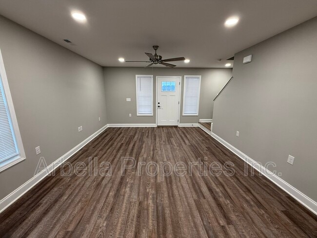 Foto del edificio - 127 Jess Corby Rd