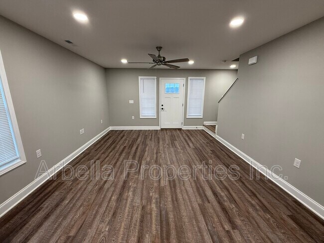 Building Photo - 127 Jess Corby Rd