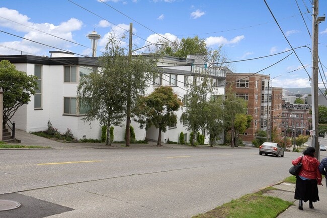 Interior Photo - Val Anne