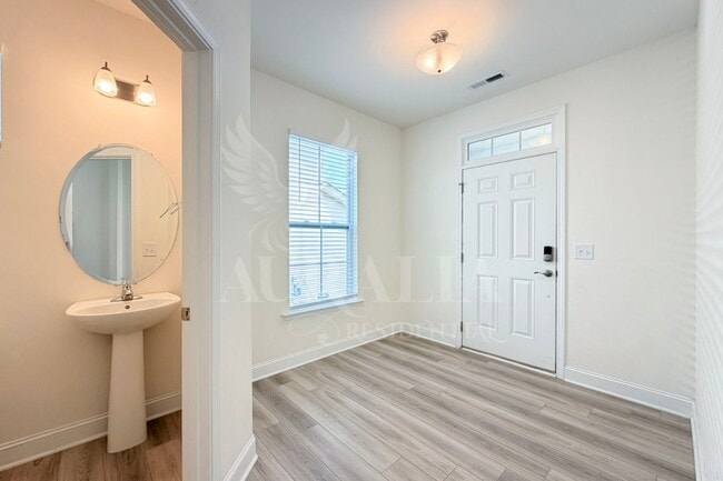 Building Photo - 563 Whitley Rdg Dr