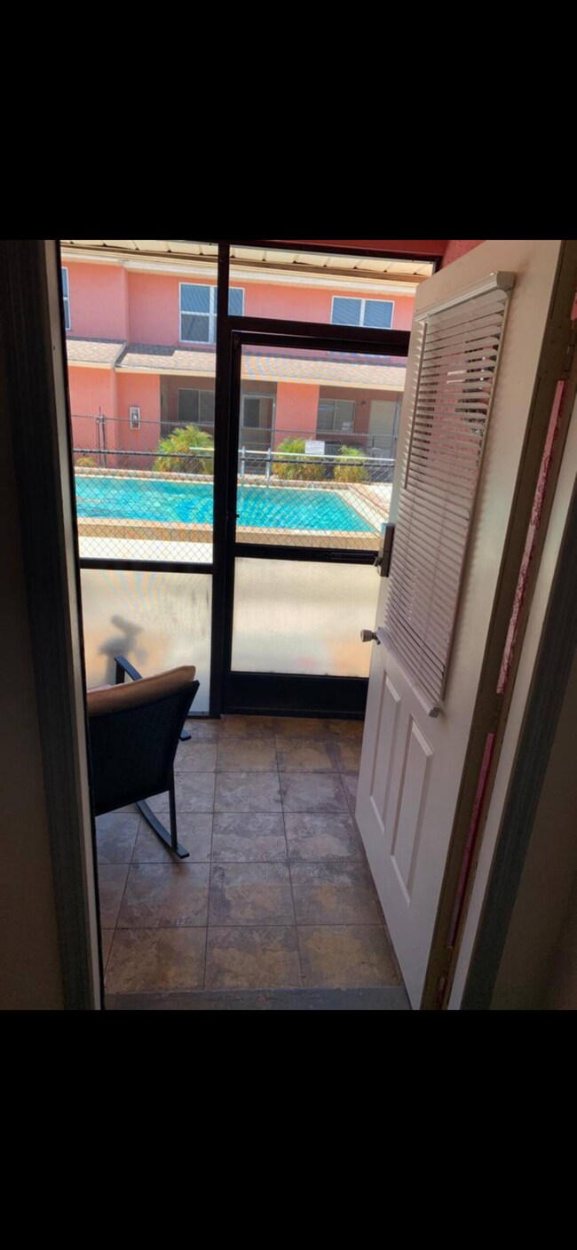 Foto del edificio - 13437 Heald Ln