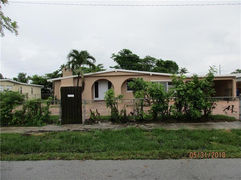 Primary Photo - 1520 NE 43rd St