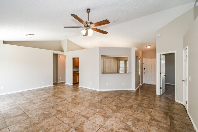 Building Photo - 8133 Fieldside Dr W