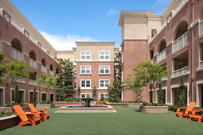 Foto del edificio - Franklin Street Apartment Homes