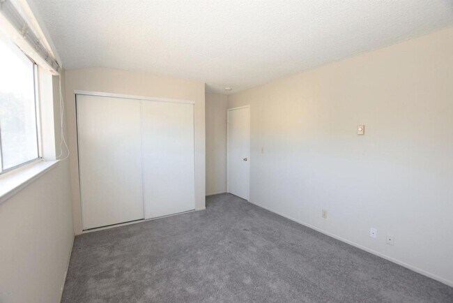 Foto del edificio - Popular Victoria Avenue Penthouse