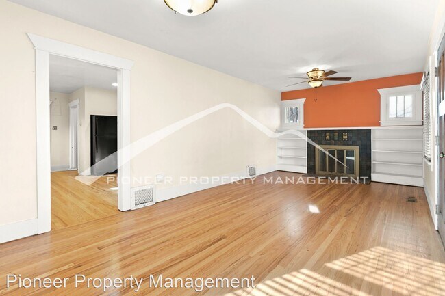 Building Photo - 2 br, 2 bath House - 2625 Lowell Blvd