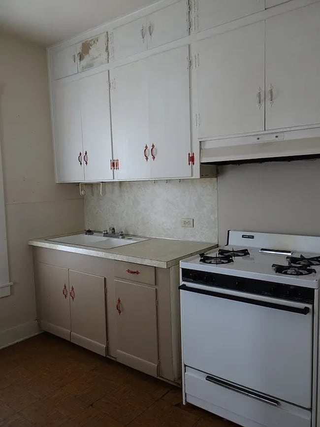 Building Photo - 1108 Dallas St