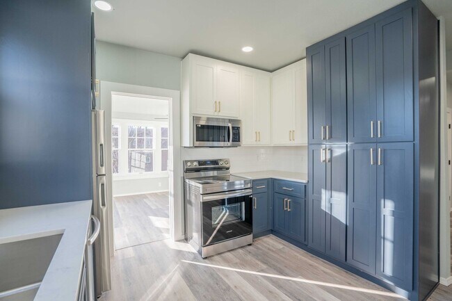 Foto del edificio - Prime Location! 2bed/ 2 bath! Schedule a tour today!