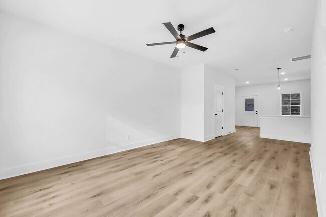 Interior Photo - Millie At Midtown