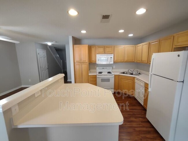 Building Photo - 8624 Robinson Forest Dr