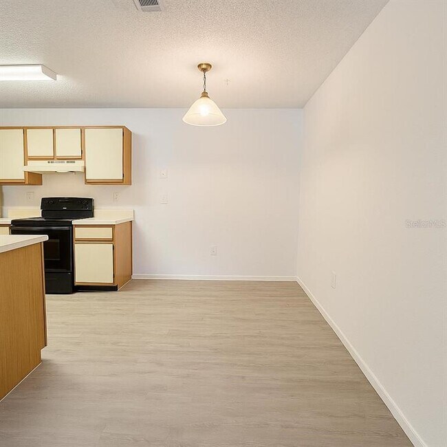 Foto del edificio - 974 Leeward Pl