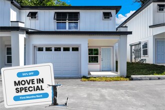 Building Photo - 1545 E Fort King St