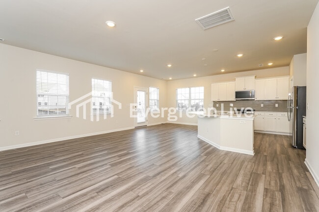 Foto del edificio - 823 Pear Blossom Ct