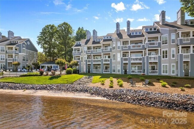 Foto del edificio - 928 Southwest Dr