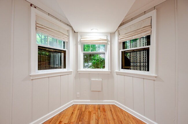 Building Photo - 1510 R St NW