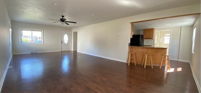 Building Photo - 644 Rudolph Ave