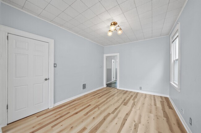 Building Photo - 46 Clarke Ave