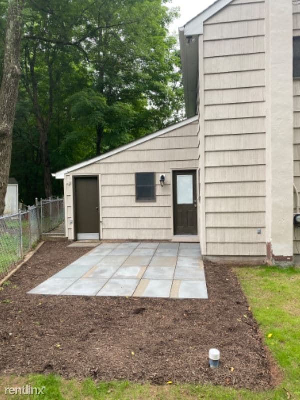 Building Photo - 4 br, 2 bath House - 115 River Rd