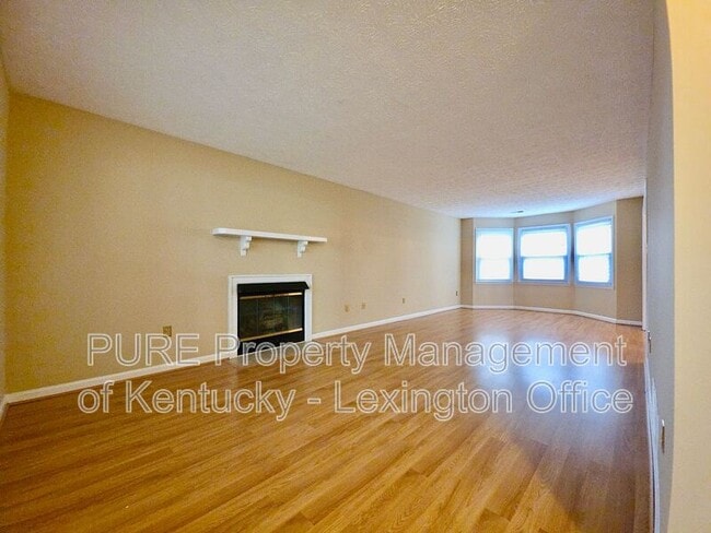 Foto del edificio - 1863 Timber Creek Dr