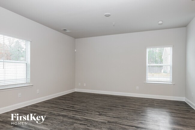 Foto del edificio - 9404 Village View Ct NW