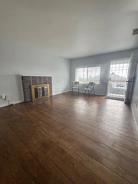 Foto del edificio - 25756 Spring Dr