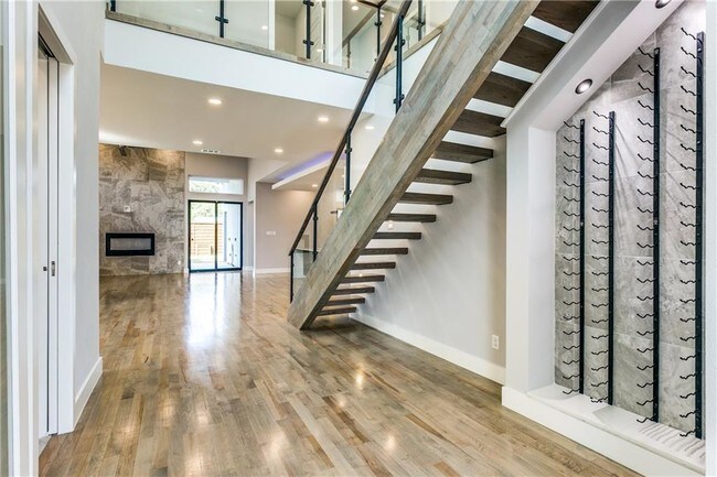 Building Photo - 3859 Cortez Dr