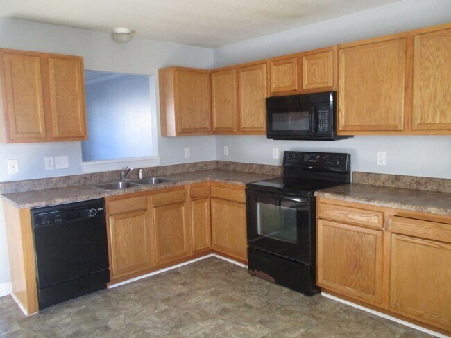Foto del edificio - Charming two bedroom one and a half bath t...