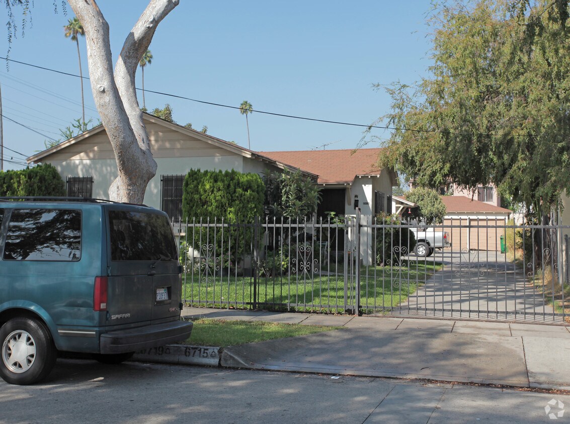 Primary Photo - 6715-6717 Otis Ave