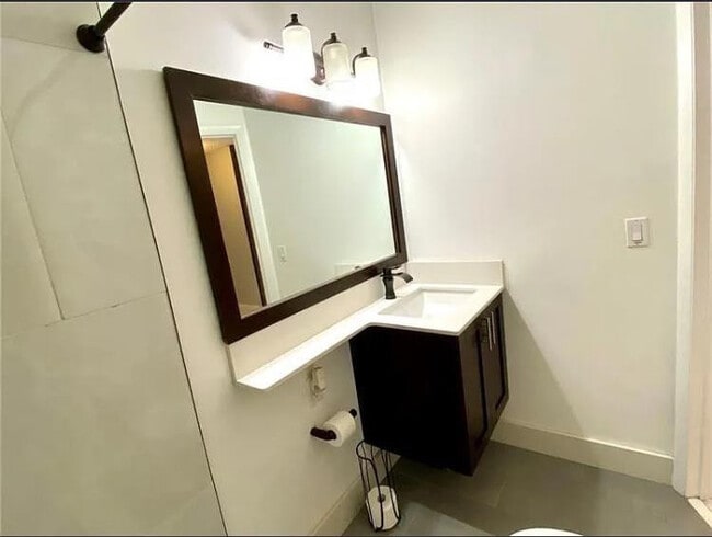 Foto del edificio - 11613 NW 28th St