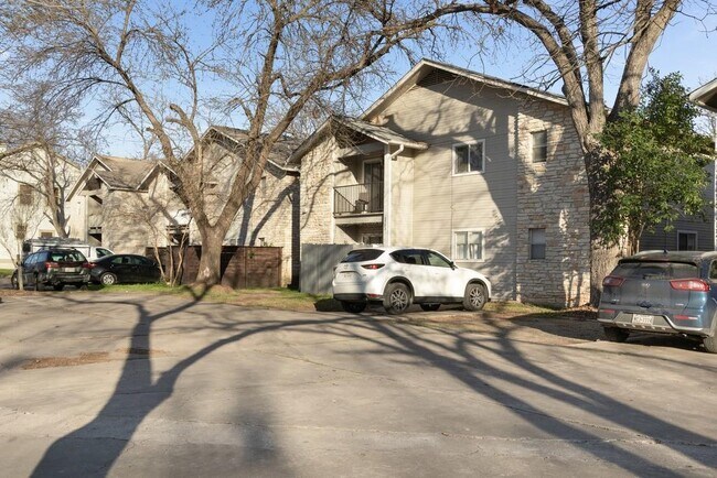 Building Photo - 5203 Evans Ave