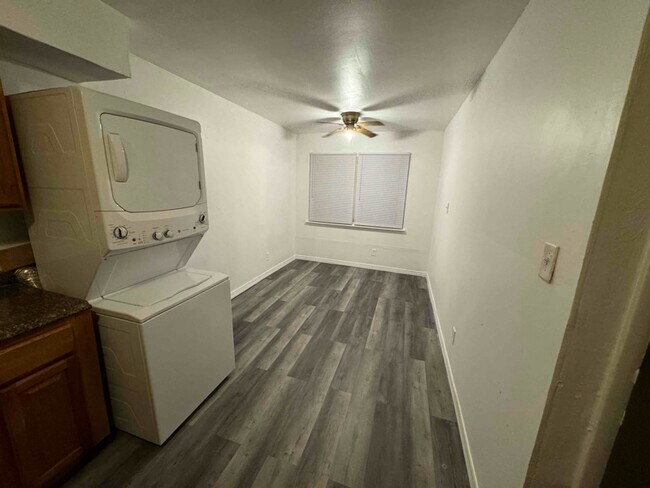 Building Photo - 2606 Westminster Ave