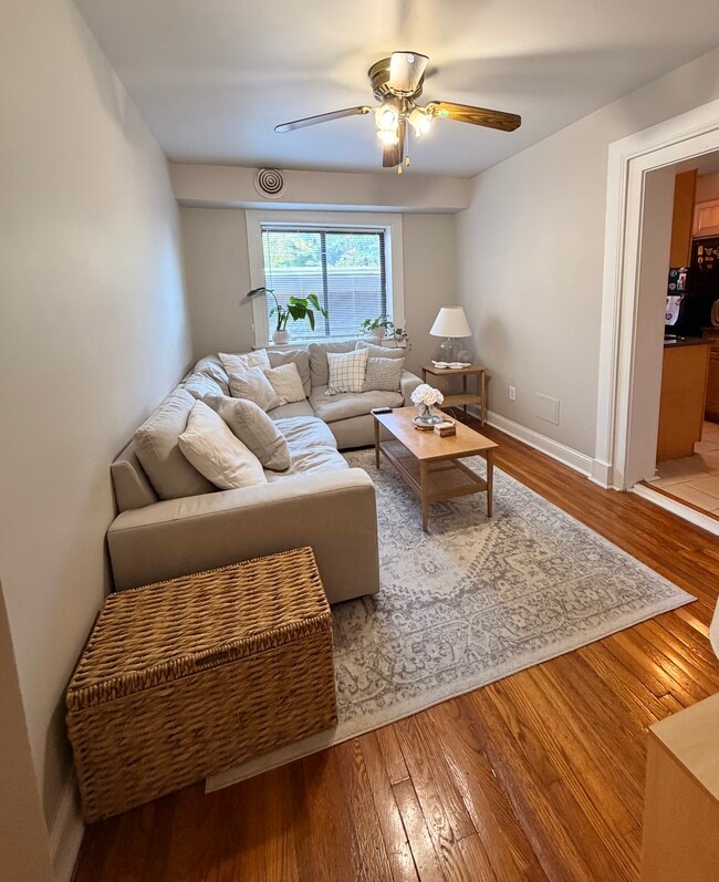 Living - 104 Newburn Dr