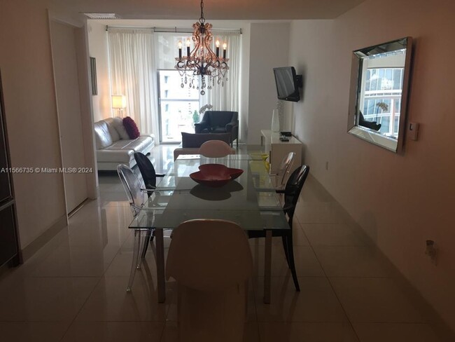 Foto del edificio - 485 Brickell Ave