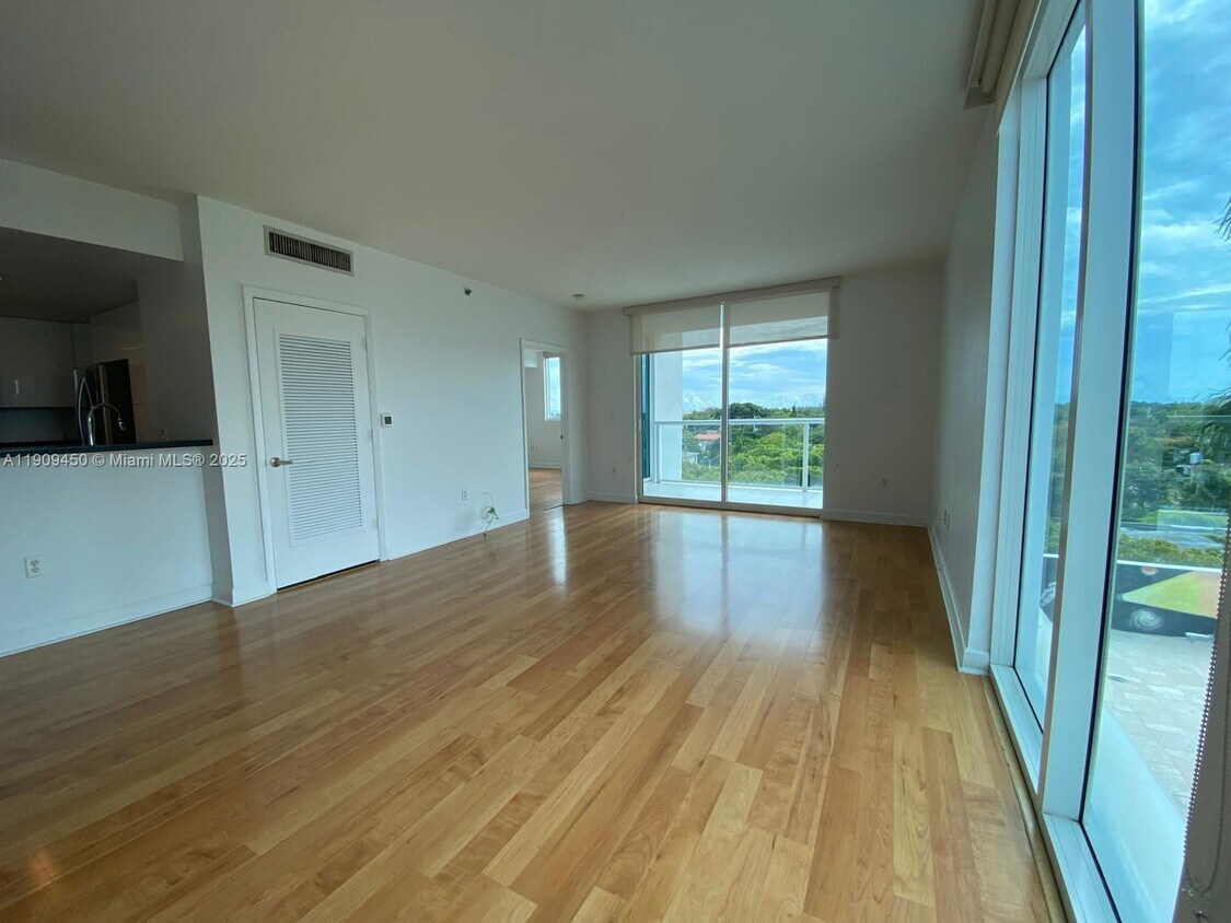 Foto principal - 1401 SW 22nd St